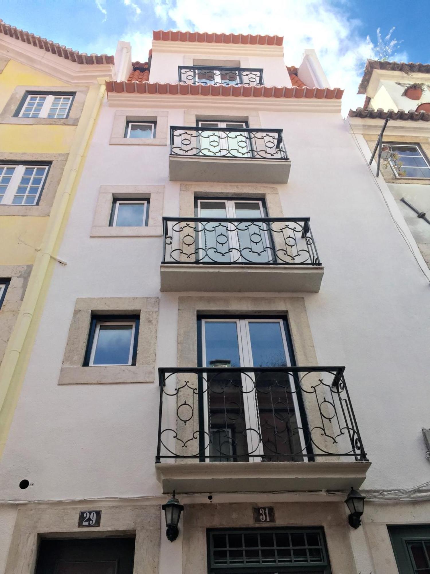 Bairro Alto Studio Apartments - By Lu Holidays Lisbon Exterior photo